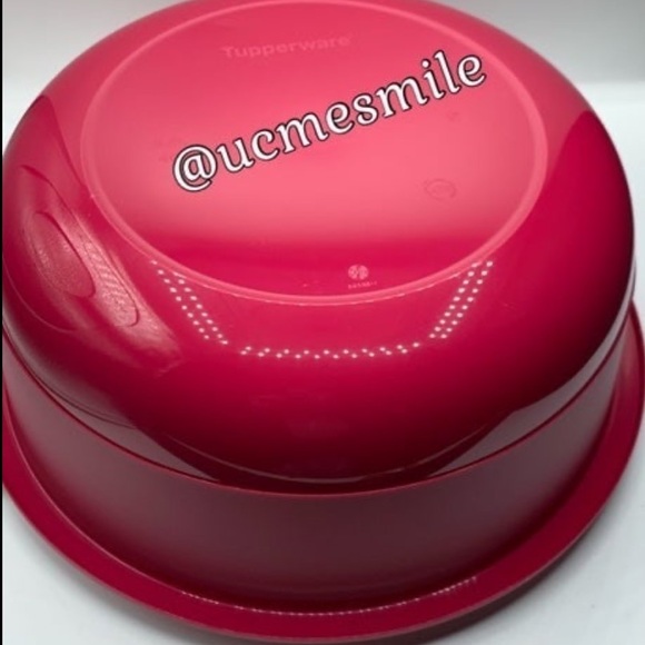 Tupperware Ultimate Mixing Bowls Set of (3) with Lids - Picture 4 of 13